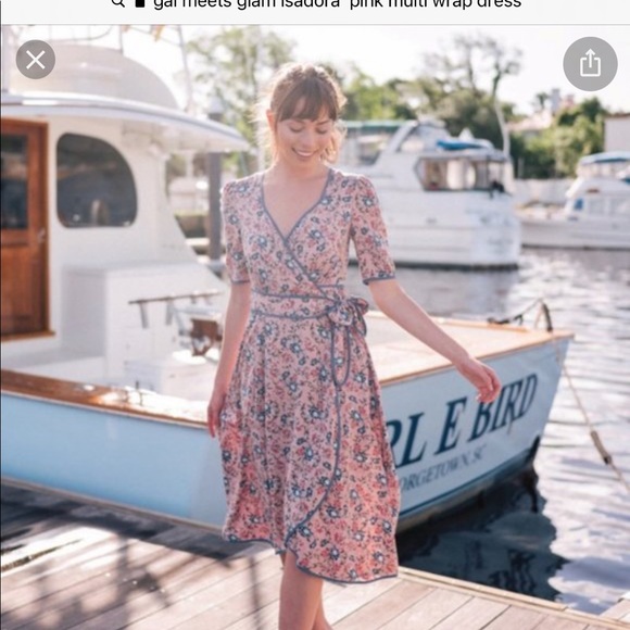 Gal meets Glam Isadora Floral Print wrap Dress. S2 - Picture 5 of 16